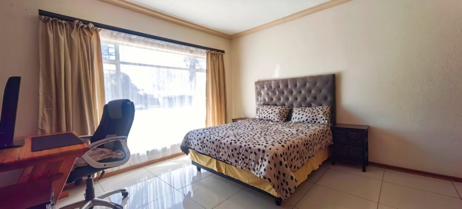 3 Bedroom Property for Sale in Miederpark North West